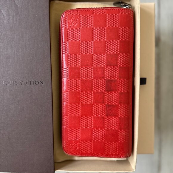 LOUIS VUITTON RED DAMIER LONG ZIPPER WALLET W BOX AND DUST BAG ETC - Picture 4 of 5